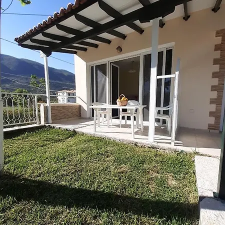 Queen Bay Studios Vasiliki  Exterior photo